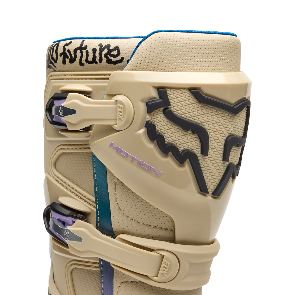 Motion Hello Future Boots