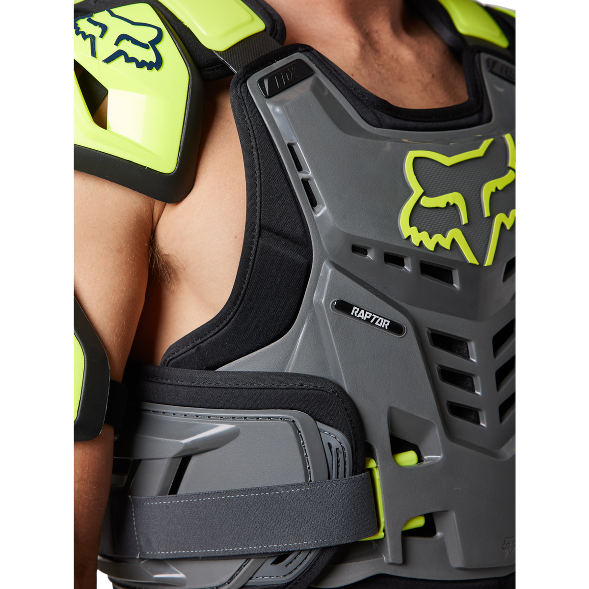 Raptor Vest CE Chest Guard